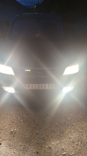 Opel: Opel Zafira: 2 l | 2002 г. MPV Body Type — 1