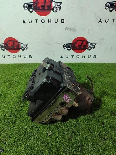 Блок ABS для Audi A6 C4 2.8, 1994 г. (б/у) - Оригинальный at lalafo.kg Блок ABS для Audi A6 C4 2.8, 1994 г. (б/у) - Оригинальный