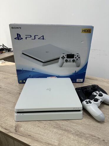 playstation 4 цена в оше: Продаю прошитую Sony PlayStation 4 слим, 1000 Гб. Приставка в