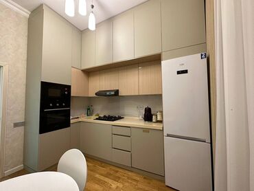 Uzunmüddətli kirayə mənzillər: Sumqayıt şəhəri,Bulvarda, McDonaldsn yanında,Krstal2də10 mərtəbəli — 5