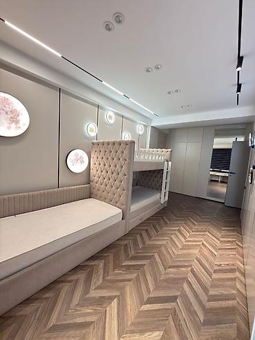 1000: 120 кв м 7 этаж Отопление центральное Газа нет 3 комнатная Чароит — 4