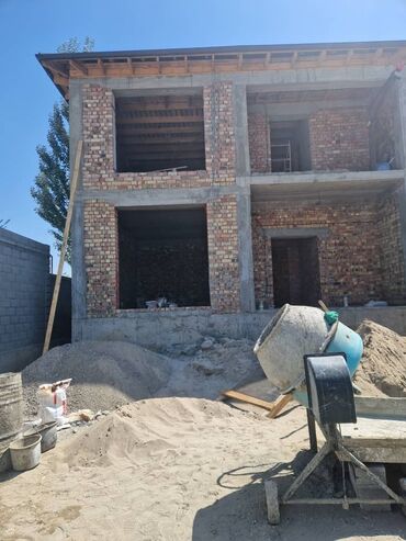 дом бишкек кызыл аскер: Дом, 250 м², 5 комнат, Собственник, ПСО (под самоотделку)