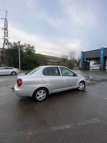 Toyota: Toyota Platz: 1.5 л, Автомат, Бензин, Седан