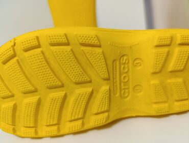 Women's Sneakers and athletic shoes: Осенне-весенние сапоги(кроксы)но вполне целые и не пропускают внутрь — 4