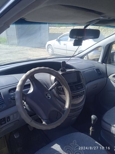 бак для фуры: Toyota Previa: 2002 г., 2 л, Механика, Дизель, Минивэн