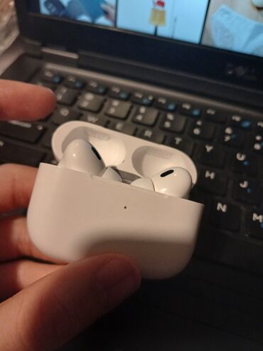 Qulaqcıqlar: Airpods 2
hoco ew51 problemi yoxdur az işlənib