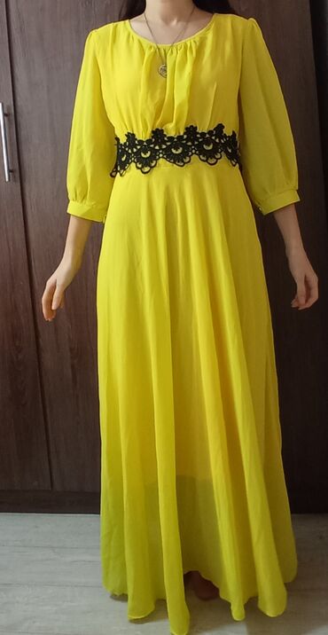 желтые платья: Продаю красивое лёгкое платье, размер подходит на 42-44
