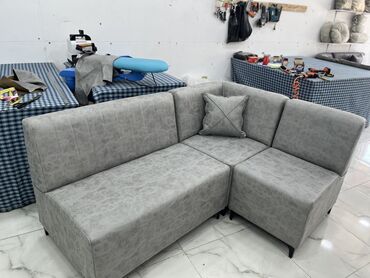 divan xacmaz: Divan, Yeni, Çatdırılma yoxdur