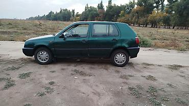 Продажа авто: Volkswagen Golf: 1995 г., 1.6 л, Механика, Бензин, Хэтчбэк — 3