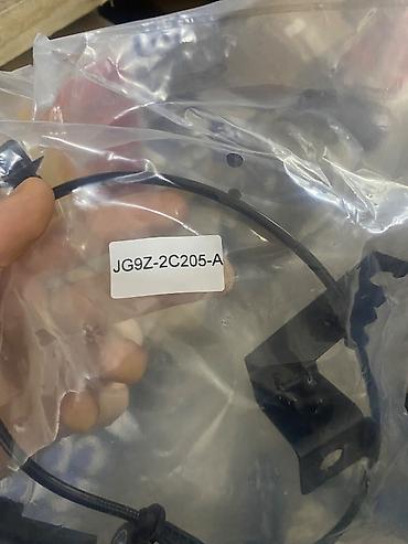 Digər avtomobil ehtiyat hissələri: Ford Fusion abs sensoru datçiki — 2