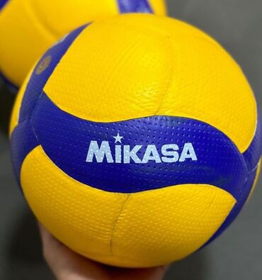 Спортивная форма: Мяч мячи для футбола, наколенники, наколеннник для волейбола