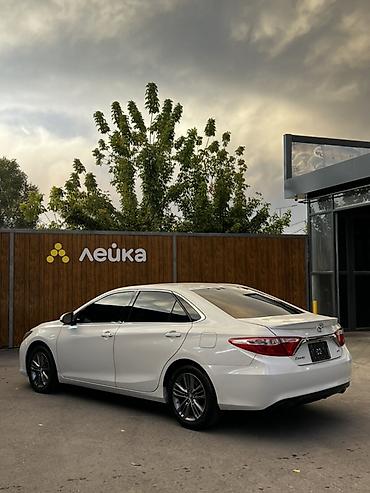 арзан машина срочна: Toyota Camry: 2017 г. — 4