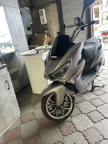 купить автомобиль маз в бишкеке: Макси скутер Suzuki, 150 куб. см, Бензин, Б/у at lalafo.kg купить автомобиль маз в бишкеке: Макси скутер Suzuki, 150 куб. см, Бензин, Б/у