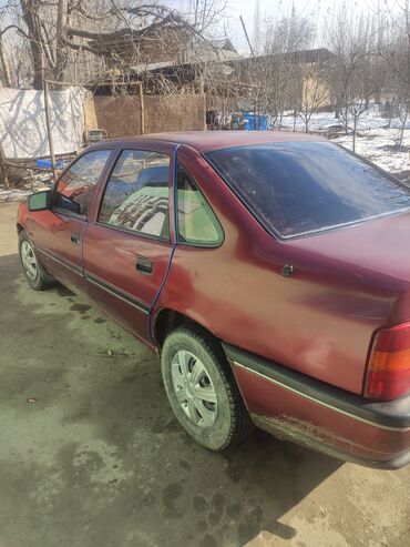 бронирование авто: Opel Vectra: 1991 г., 1.8 л, Механика, Бензин, Седан