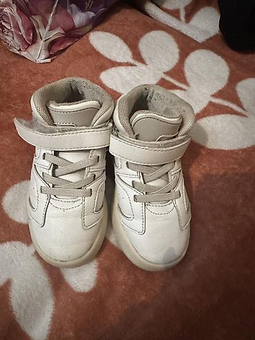 Детская обувь: Продаю кроссовки на мальчика в идеальном состоянии Черные 27р 600 сом — 6