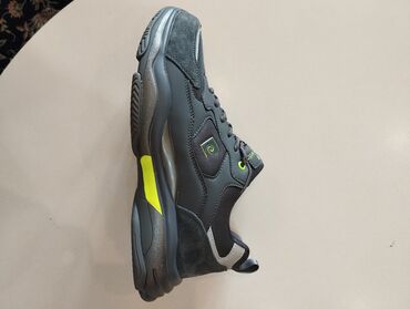 Krasofkalar və idman ayaqqabıları: Pierre Cardin PARIS kişi idman ayaqqabısı - Rəng: tünd — 1