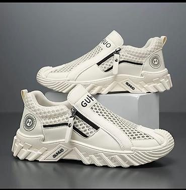 лоферы бу: Кроссовки GUHUO, белые - Дизайн: современные slip-on кроссовки без — 3