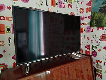 perla tv stend: Artel LED televizor - Ekran: təxminən 40–43 düym, nazik çərçivə - — 3