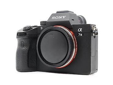 Sony Alpha a7 III (ILCE-7M3) tam kadr güzgüsüz fotoaparat - 24.2 MP — 1