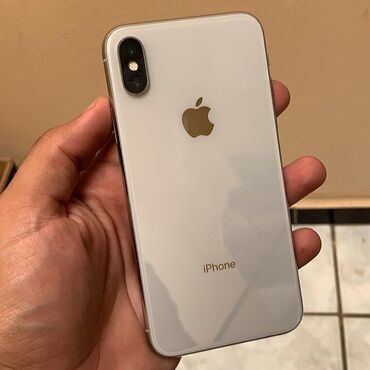 телефоне: IPhone Xs, Б/у, 64 ГБ, Белый, Зарядное устройство, Чехол, 74 %