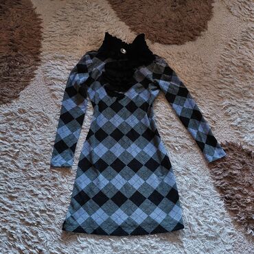 женские платья из микромасла: Turkiyeden 80m alinib. 1 defe toya geyilib. Olcusu M. 38beden