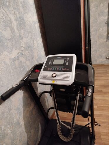 İdman çantaları: Qaçış trenajoru – evdə kardio məşqi üçün ideal seçim. Xüsusiyyətlər