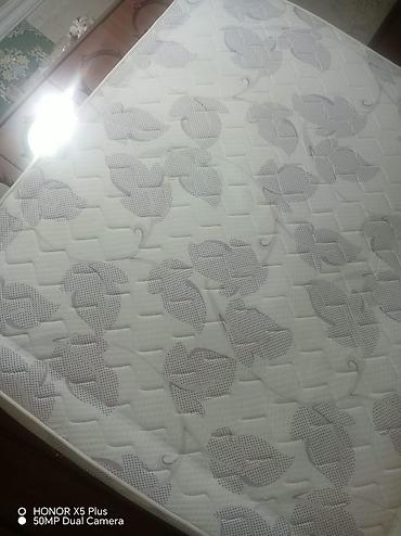 sintifon dosek: Ortapedik yaylı döşək - Ölçü: təxminən 160x200 sm (şəkillərə əsasən — 1