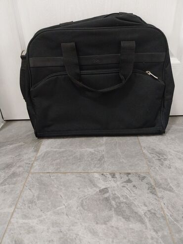 elegantna kozna torba iz ih: Futrole i torbe za laptopove