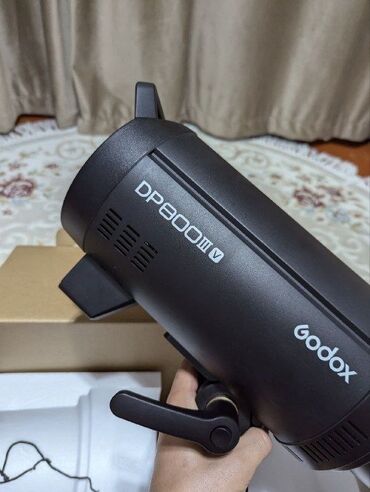 Освещение: Срочно продаю небольшой комплект от Godox: DP 800 lll (V) на 800