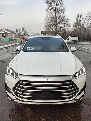 BYD: BYD Song Pro: 2022 г., 1.5 л, Гибрид, Кроссовер — 2