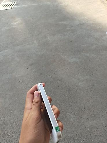 iphone 3: IPhone 4S, Б/у, 16 ГБ, Белый, Кабель — 4