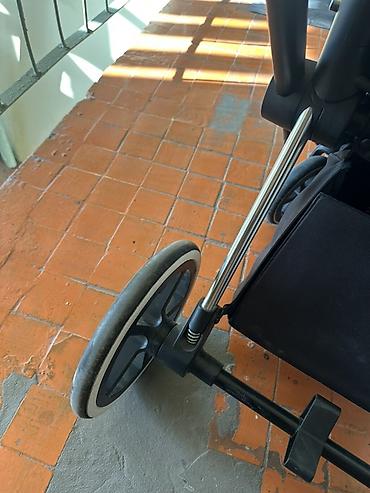 launch pad9: Коляска прогулочная Cybex Priam, цвет Black - Легендарная рама Priam — 8