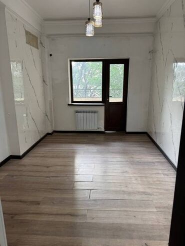срочно продается квартира: 2 бөлмө, 81 кв. м, Элитка, 3 кабат, Евроремонт