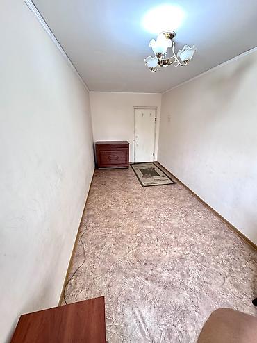 90000: 3 комнаты, 58 м², 8 мкр 104 серия, 4 этаж, Требуется ремонт — 10
