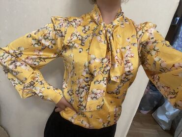 блузки женские: Блузка, Классическая модель, Шелк, В цветочек