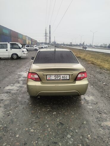 шины для нексия: Daewoo Nexia 2, седан, золотистый цвет. г. 2008 гидрач бар центр