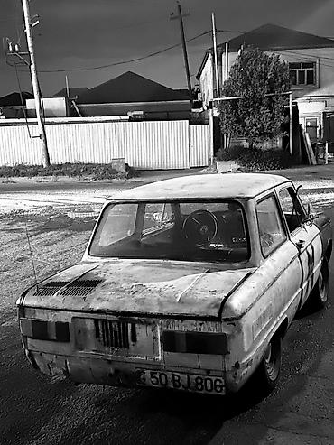prius teker: Satılır: Sovet istehsalı ZAZ Zaporojets (təxminən 1960–70-ci illər — 4