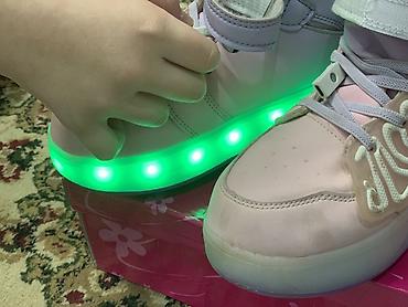 Кроссовки и спортивная обувь: Светящиеся кеды для детей/Ролики 🛼подростков! Удобные подходит по 37 — 6