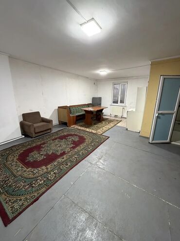 Долгосрочная аренда квартир: 1 комната, Агентство недвижимости, Без подселения, С мебелью частично — 1