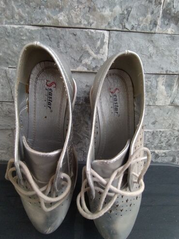 Oksfordice: Oksfordice, 40 — 4