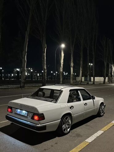 мерседес c class: Mercedes-Benz W124: 1991 г., 2.3 л, Механика, Бензин, Седан