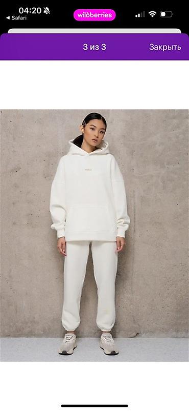 nike tech flecce: Женский костюм-тройка в стиле casual/athleisure: худи и джоггеры цвета — 3