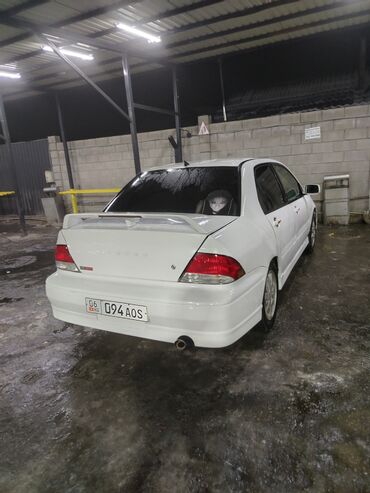 авто hyundai solaris: Mitsubishi Lancer: 2001 г., 2 л, Автомат, Бензин, Седан