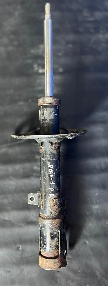 raf: Передний амортизатор Toyota 2013 г., Б/у, Оригинал, Япония — 1