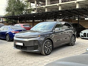 фотон ловол: Lixiang L6: 2024 г., 1.5 л, Автомат, Гибрид, Кроссовер — 1