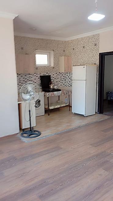 1 otaqli ev: 9 otaqlı Suraxanı rayonu qum adasi 4 sot torpaq sahesinde 3 eded 3 — 3