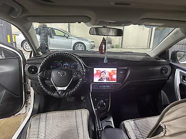 Toyota: Toyota Corolla: 2018 г., 1.8 л, Автомат, Гибрид, Седан — 9