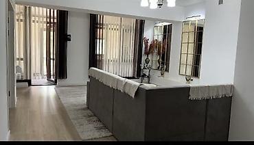 studio apartment: 2 комнаты, 80 м², 1 этаж — 7