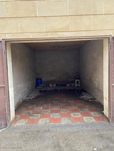 Qaraj satılır: Yan-yana iki qarjdi hər birin sahəsi 16km.metrdir. 2si birlikde 24 -da lalafo.az — 3 Qaraj satılır: Yan-yana iki qarjdi hər birin sahəsi 16km.metrdir. 2si birlikde 24 — 3