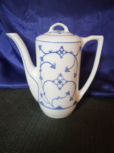 Čajnici: Nov bokal Jager Eisenberg original blue 9 god. Porcelanski na lalafo.rs — 2 Čajnici: Nov bokal Jager Eisenberg original blue 9 god. Porcelanski — 2